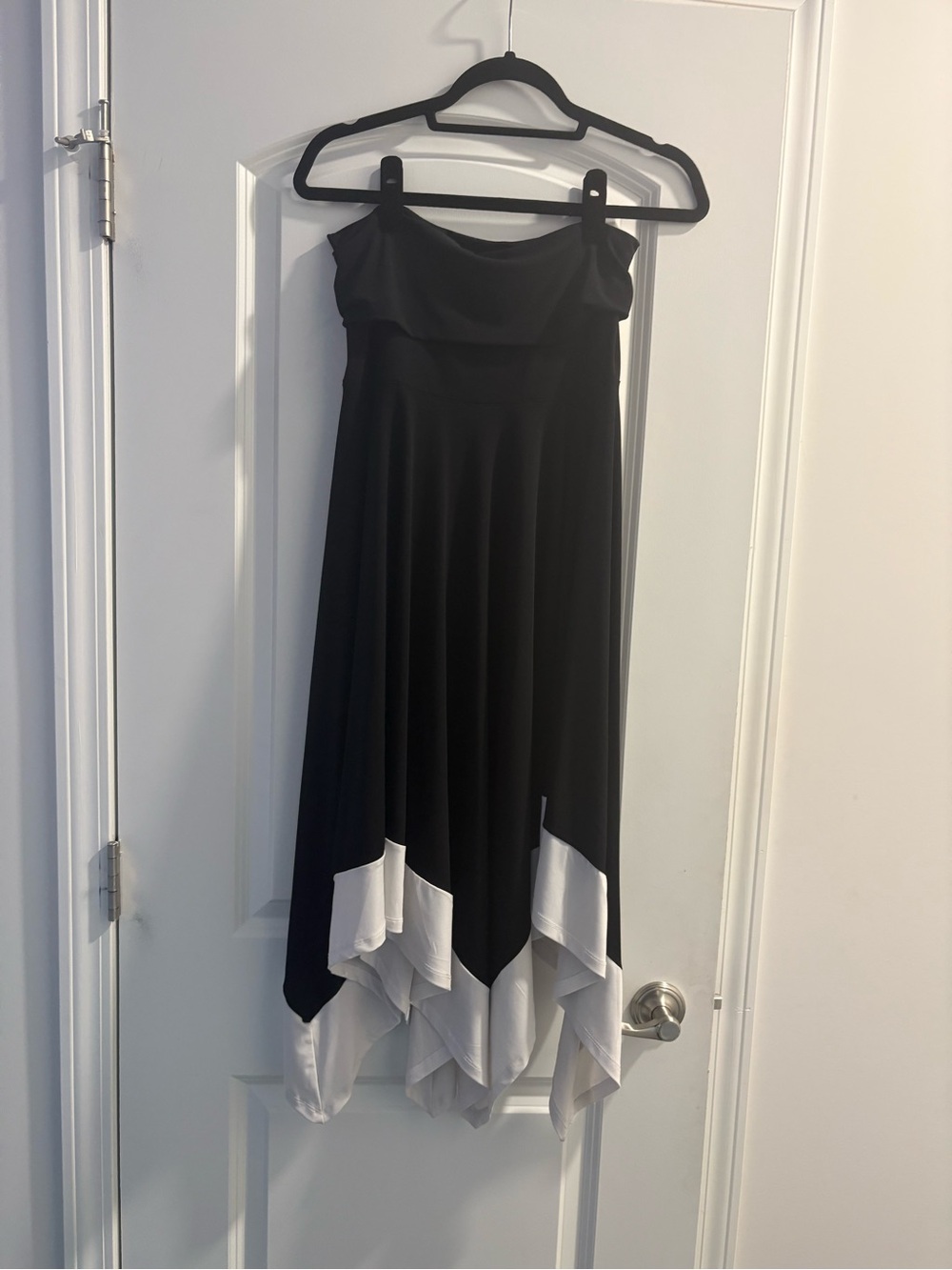 INC Black White Handkerchief Hem Midi Skirt Sz Med Excellent Condition